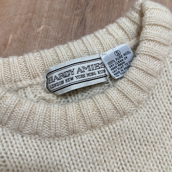 VINTAGE | HARDY AMIES | 100% Pure Wool Knit Sweater - Picture 4 of 5